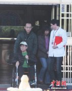 扁涉收贿数十�